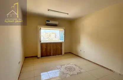 Apartment - Studio - 1 Bathroom for rent in Al Qulaya'ah - Al Sharq - Sharjah