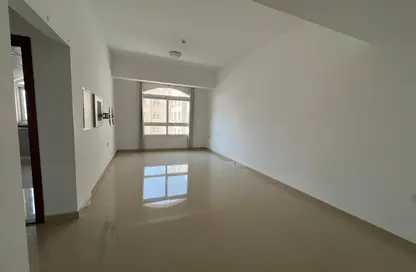 شقة - غرفة نوم - 2 حمامات للايجار في مسكن الامير - قرية الجميرا سركل - دبي