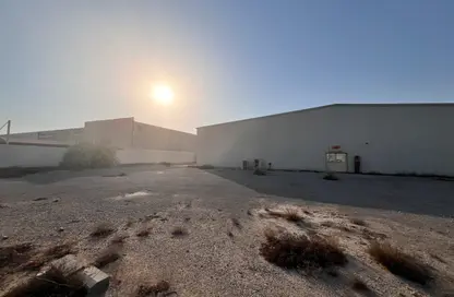 Warehouse - Studio - 4 Bathrooms for sale in Industrial Park - RAK FTZ - Ras Al Khaimah