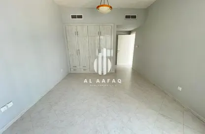 شقة - غرفة نوم - 2 حمامات للايجار في المجاز 3 - المجاز - الشارقة شقة - غرفة نوم - 2 حمامات للايجار في المجاز 3 - المجاز - الشارقة