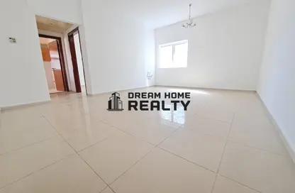 Apartment - 1 Bedroom - 2 Bathrooms for rent in New Al Taawun Road - Al Taawun - Sharjah