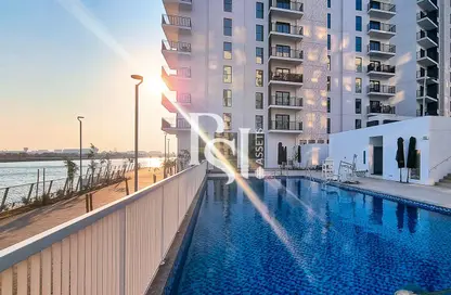 Pool image for: Apartment - 3 Bedrooms - 4 Bathrooms for sale in Waters Edge - Yas Island - Abu Dhabi, Image 1