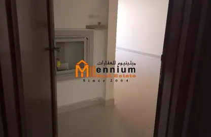 شقة - 2 غرف نوم - 3 حمامات للايجار في شارع التعاون الجديد - التعاون - الشارقة شقة - 2 غرف نوم - 3 حمامات للايجار في شارع التعاون الجديد - التعاون - الشارقة