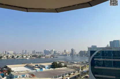 شقة - غرفة نوم - 2 حمامات للبيع في أورينت تاور 2 - أورينت تاور - البستان - عجمان