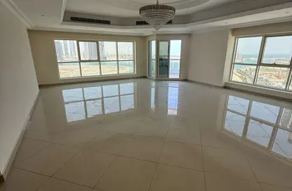 Apartment - 3 Bedrooms - 4 Bathrooms for sale in Al Khan - Sharjah