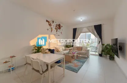 Living / Dining Room image for: Apartment - 1 Bedroom - 2 Bathrooms for sale in Amaya Towers - Shams Abu Dhabi - Al Reem Island - Abu Dhabi, Image 1