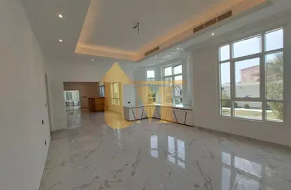 فيلا - 7 غرف نوم - 8 حمامات للايجار في البرشاء جنوب 1 - جنوب البرشاء - البرشاء - دبي