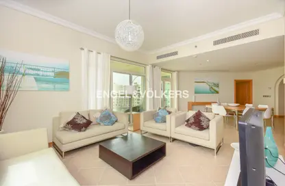 Apartment - 3 Bedrooms - 5 Bathrooms for rent in Al Das - Shoreline Apartments - Palm Jumeirah - Dubai