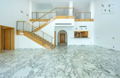 Apartment - 4 Bedrooms - 5 Bathrooms for sale in Al Tamr - Shoreline Apartments - Palm Jumeirah - Dubai