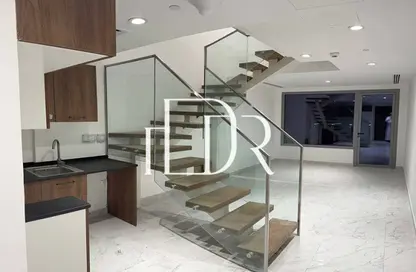 Apartment - 2 Bedrooms - 3 Bathrooms for sale in Oasis Residences - Masdar City - Abu Dhabi