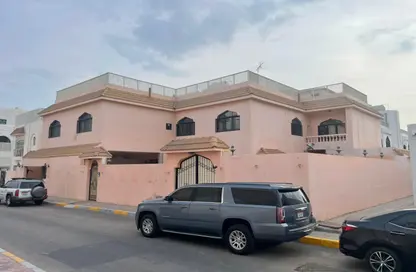 Villa for sale in Al Khalidiya - Abu Dhabi