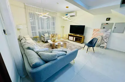 Villa - 4 Bedrooms - 3 Bathrooms for rent in Sydney Villas - District 18 - Jumeirah Village Circle - Dubai