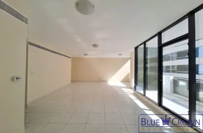 Apartment - 3 Bedrooms - 3 Bathrooms for rent in Golden Sands 7 - Mankhool - Bur Dubai - Dubai
