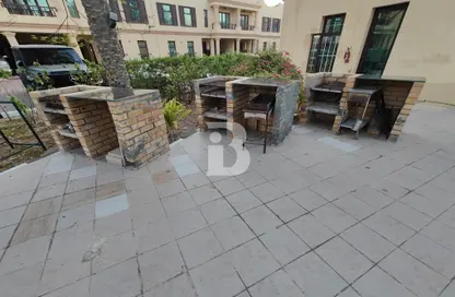 مجمع سكني - 4 غرف نوم - 6 حمامات للايجار في دوسيت ثاني - منطقة المرور - أبوظبي