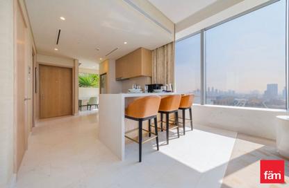 Apartment - 1 Bedroom - 2 Bathrooms for sale in The Palm Tower - Palm Jumeirah - Dubai