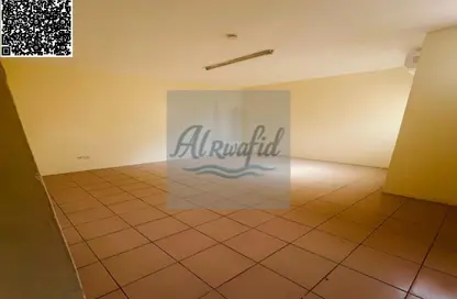 سكن عمال - استوديو - 8 حمامات للايجار في المنطقة الصناعية 15 - المنطقة الصناعية بالشارقة - الشارقة