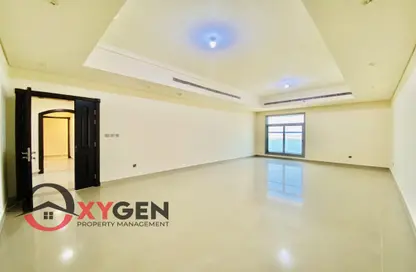 Apartment - 2 Bedrooms - 3 Bathrooms for rent in Silver Wave Tower - Al Mina - Abu Dhabi