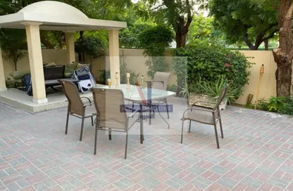 Villa - 2 Bedrooms - 3 Bathrooms for rent in Springs 12 - The Springs - Dubai
