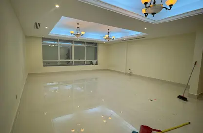 Apartment - 3 Bedrooms - 4 Bathrooms for sale in Al Majaz 2 - Al Majaz - Sharjah