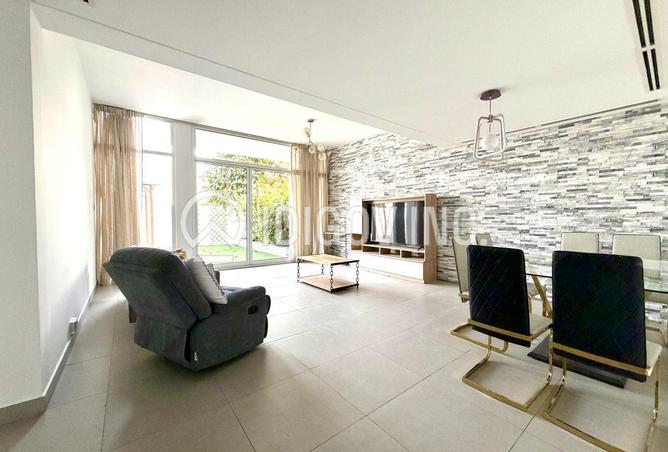 16050228 - Property Image 2