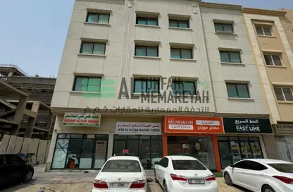 عمارة بالكامل - 8 غرف نوم - 8 حمامات للبيع في مجمع مويلح - تجارية مويلح - الشارقة