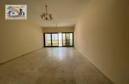 شقة - 3 غرف نوم - 3 حمامات للايجار في 1 زاخر تاور - أبراج زاخر - التعاون - الشارقة