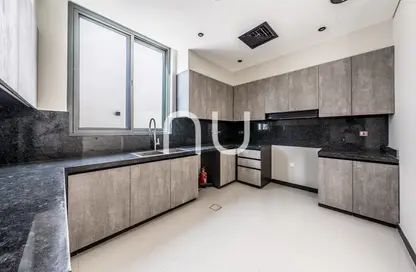 تاون هاوس - 3 غرف نوم - 5 حمامات للايجار في غرب الفرجان - الفرجان - دبي