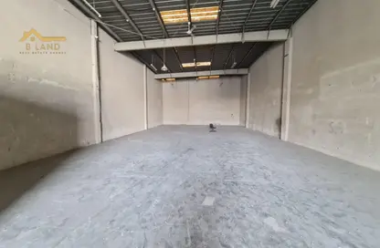 Warehouse - Studio for rent in Industrial Building 13 - Industrial Area 13 - Sharjah Industrial Area - Sharjah