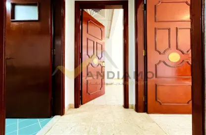 شقة - 2 غرف نوم - 2 حمامات للايجار في برج الإمارات - شارع حمدان - أبوظبي