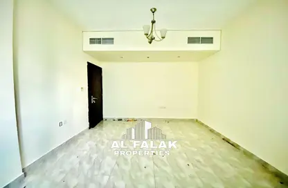 شقة - غرفة نوم - 1 حمام للايجار في شارع التعاون الجديد - التعاون - الشارقة
