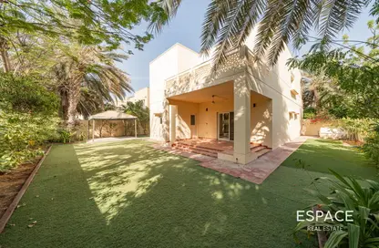 Villa - 4 Bedrooms - 3 Bathrooms for rent in Meadows 5 - Meadows - Dubai