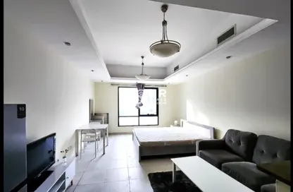 Apartment - 2 Bathrooms for rent in Al Waleed Paradise - Lake Elucio - Jumeirah Lake Towers - Dubai