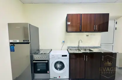 Apartment - Studio - 1 Bathroom for rent in Al Khail Tower 2 - Al Khail Towers - Ajman Downtown - Ajman