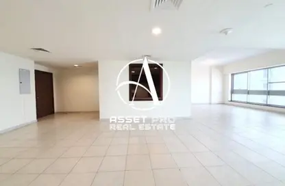 Apartment - 3 Bedrooms - 3 Bathrooms for rent in West Heights 3 - Business Bay - Dubai