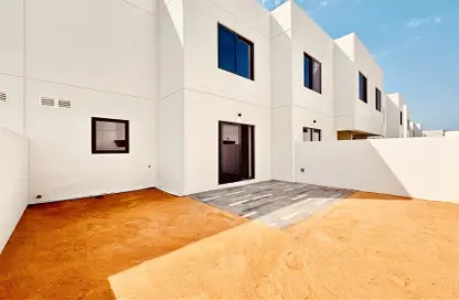 Townhouse - 2 Bedrooms - 4 Bathrooms for rent in Yas Island - Abu Dhabi