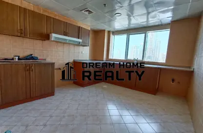 Apartment - 3 Bedrooms - 3 Bathrooms for rent in Manazil Tower 5 - Al Taawun Street - Al Taawun - Sharjah