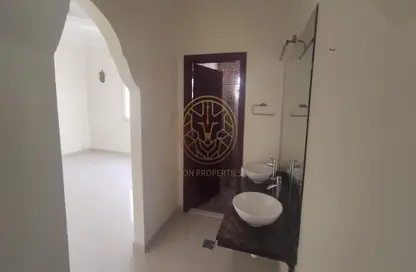 Villa - 5 Bedrooms - 6 Bathrooms for rent in Al Quoz - Dubai