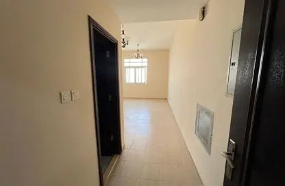 Apartment - 2 Bedrooms - 2 Bathrooms for rent in Muwailih Building - Muwaileh - Sharjah