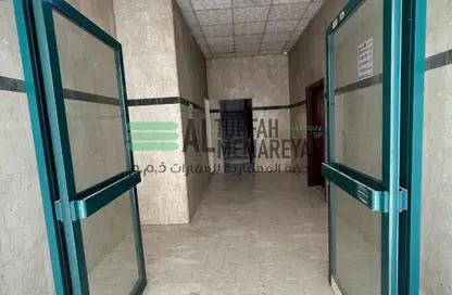 عمارة بالكامل - استوديو - 4 حمامات للبيع في مجمع مويلح - تجارية مويلح - الشارقة