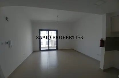 Empty Room image for: Apartment - 1 Bedroom - 1 Bathroom for sale in Hayat Boulevard - Town Square - Dubai, Image 1