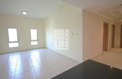 Apartment - 2 Bedrooms - 3 Bathrooms for sale in Building 114 - Contemporary Cluster - Discovery Gardens - Dubai