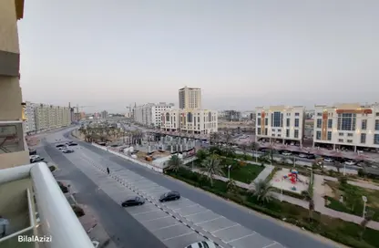 شقة - 2 غرف نوم - 3 حمامات للبيع في قرية الاميرة - الياسمين - عجمان