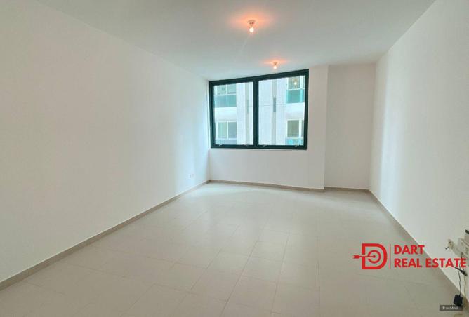 Rare Unit / offer price / Ready to Move