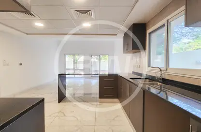 Villa - 5 Bedrooms - 6 Bathrooms for rent in Meadows 9 - Meadows - Dubai