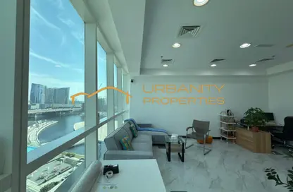 مكتب - استوديو للايجار في B2B  برج - الخليج التجاري - دبي