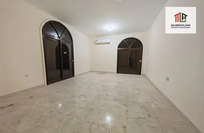 Apartment - Studio - 1 Bathroom for rent in Al Zahraa - Abu Dhabi