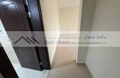 Apartment - 3 Bedrooms - 2 Bathrooms for rent in Airport Road - Abu Dhabi