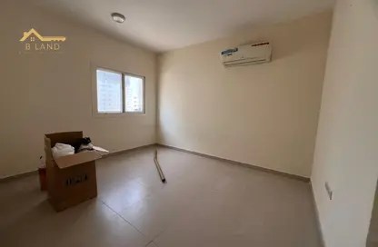 Apartment - 1 Bedroom - 2 Bathrooms for rent in Al Nabaa Building - Al Naba'ah - Al Sharq - Sharjah