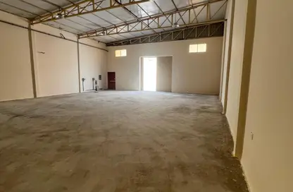 Warehouse - Studio - 1 Bathroom for rent in Umm Al Thuoob - Umm Al Quwain