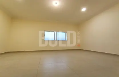 Empty Room image for: Apartment - 1 Bathroom for rent in Khalifa City - Abu Dhabi, Image 1
